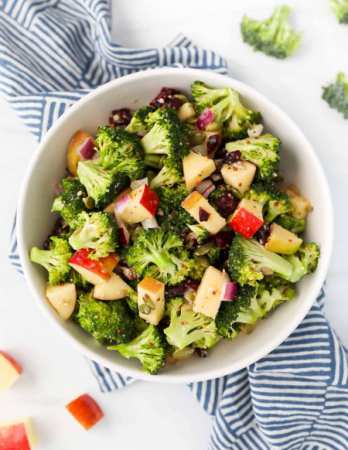 طرز تهیه سالاد کرانچ بروکلی یک غذای رژیمی