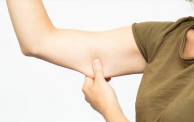 افتادگی پوست زیر بغل: علل، درمان‌ها و پیشگیری